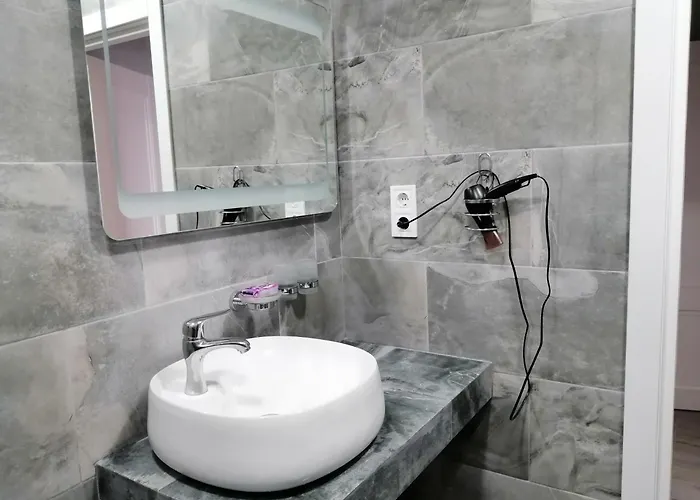 вид моря генератор убежище Apartment Odesa